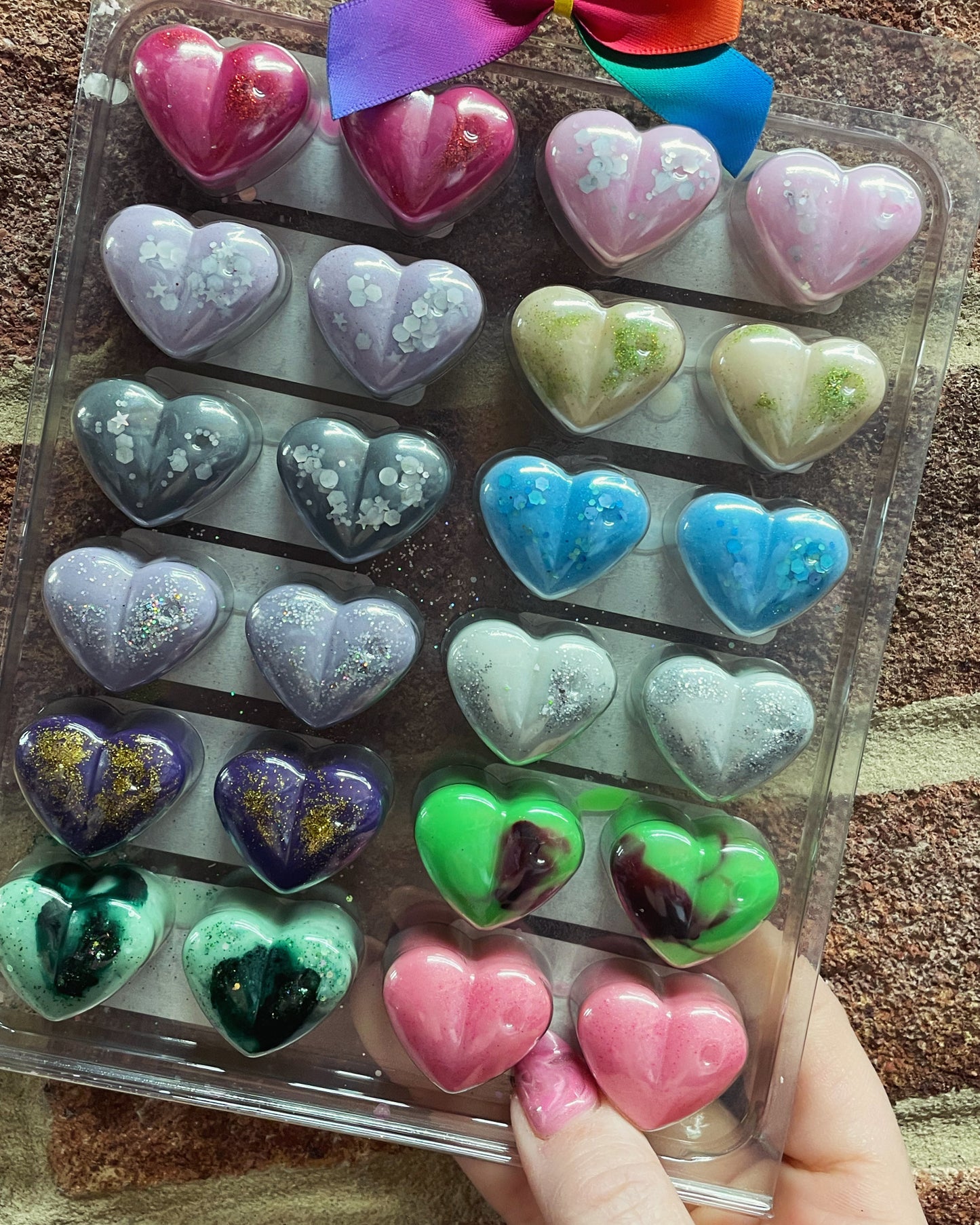 24 heart wax melt clamshell