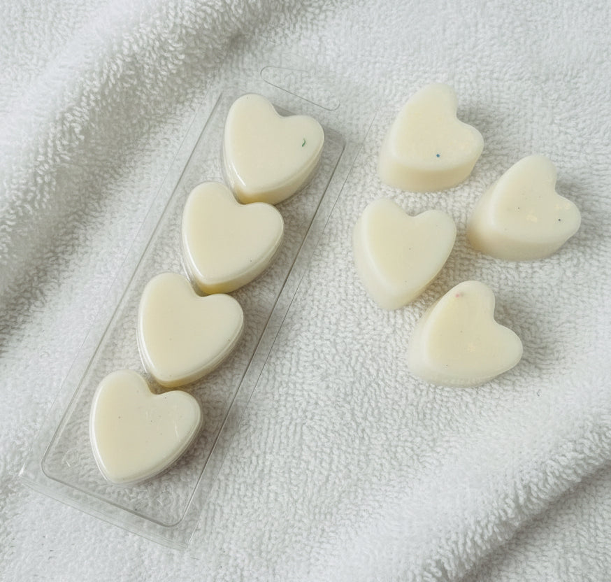 4 Heart Clam Shells